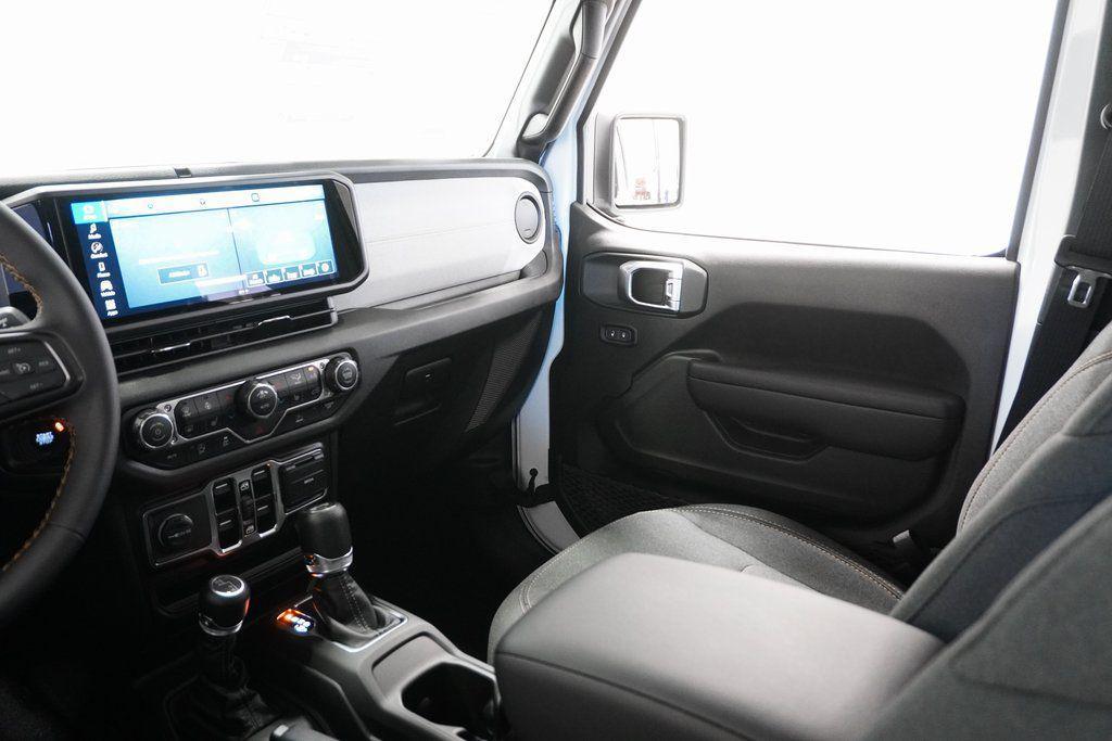 new 2025 Jeep Wrangler car, priced at $42,115