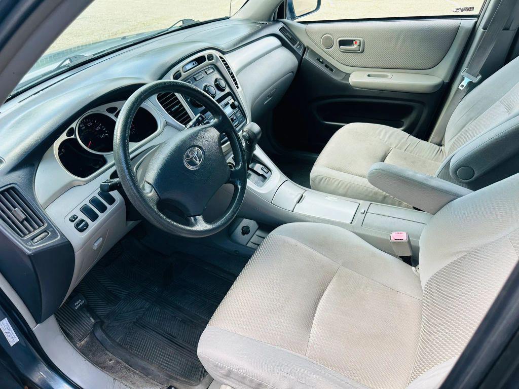 used 2005 Toyota Highlander car, priced at $6,329