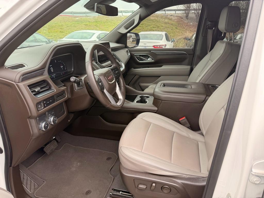 used 2023 GMC Yukon XL car, priced at $45,991