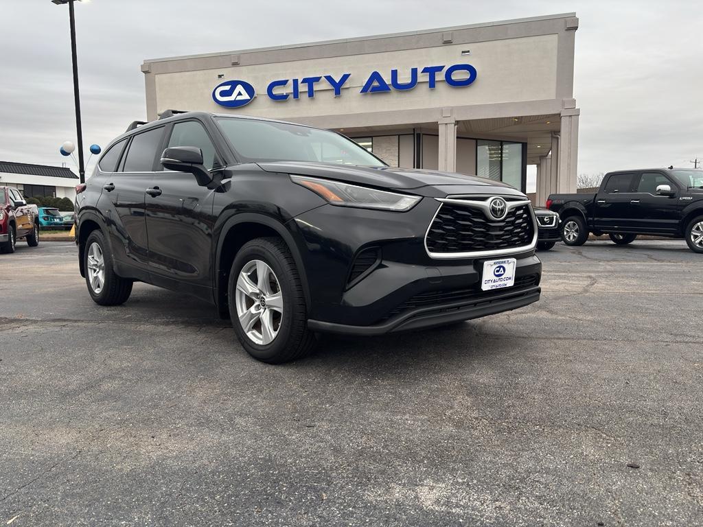 used 2023 Toyota Highlander car, priced at $27,880