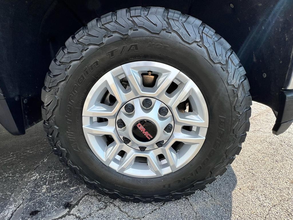 used 2022 GMC Sierra 2500 car, priced at $36,880