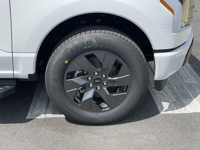 new 2025 Ford F-150 Lightning car, priced at $77,197