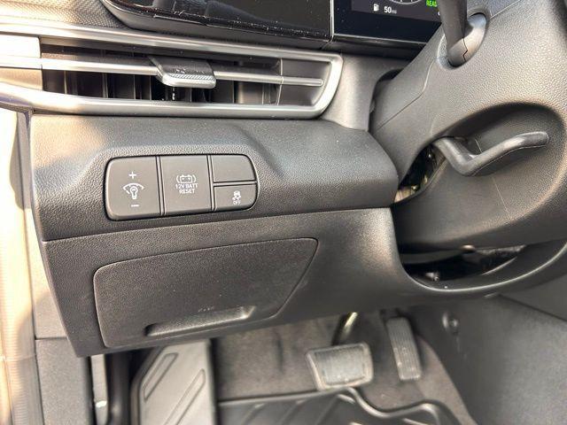 new 2025 Hyundai ELANTRA HEV car, priced at $27,285