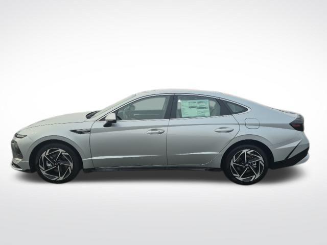 new 2026 Hyundai Sonata car, priced at $30,911