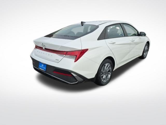 new 2026 Hyundai ELANTRA HEV car, priced at $27,002