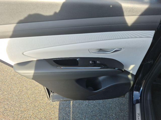 new 2026 Hyundai TUCSON Hybrid car, priced at $43,000