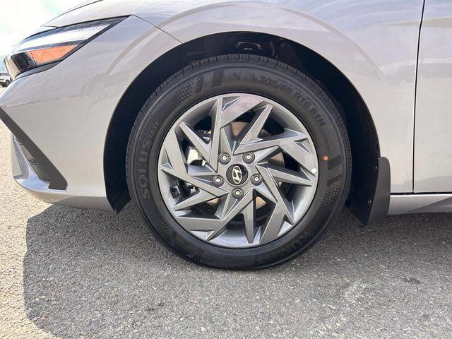 new 2025 Hyundai ELANTRA HEV car, priced at $23,021
