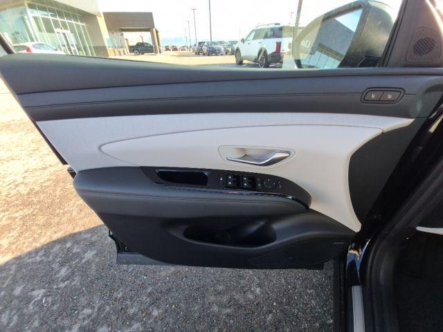 new 2026 Hyundai TUCSON Hybrid car, priced at $40,250