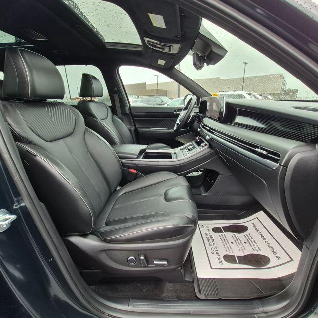 used 2025 Hyundai Palisade car, priced at $45,726