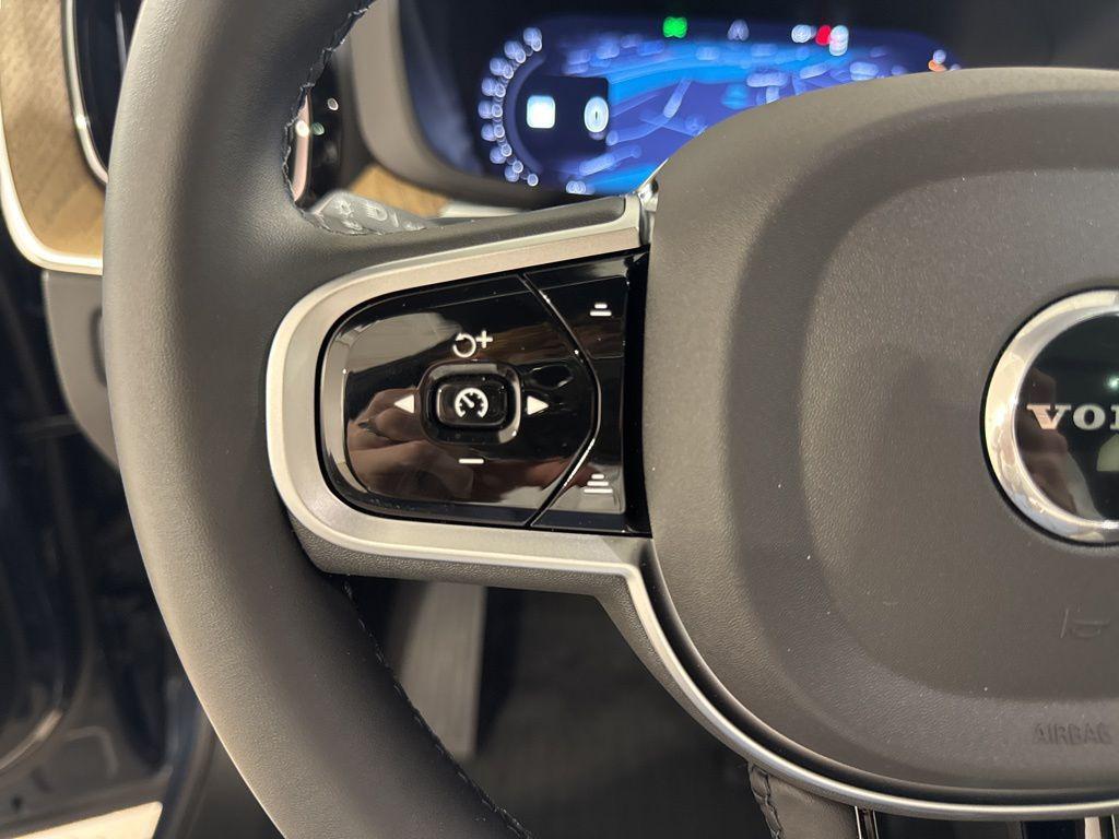 used 2026 Volvo XC60 car, priced at $51,800