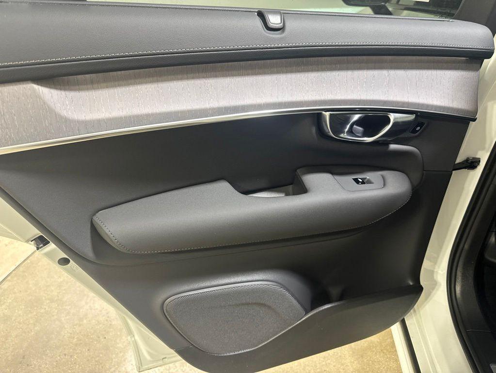 new 2026 Volvo XC90 Plug-In Hybrid car, priced at $86,630