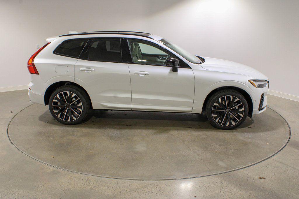 new 2026 Volvo XC60 Plug-In Hybrid car, priced at $75,235