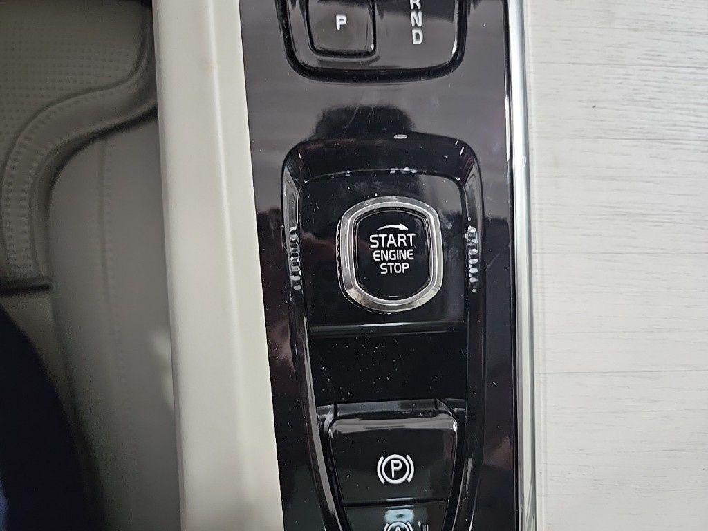 new 2026 Volvo XC60 Plug-In Hybrid car, priced at $75,235