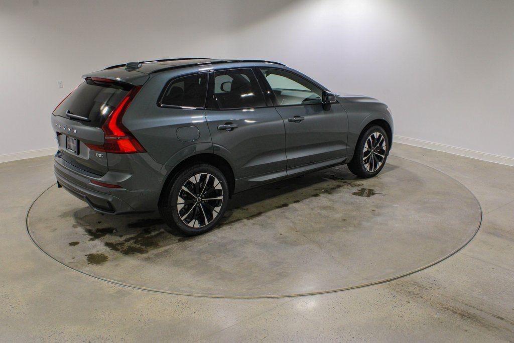 new 2026 Volvo XC60 car, priced at $58,070