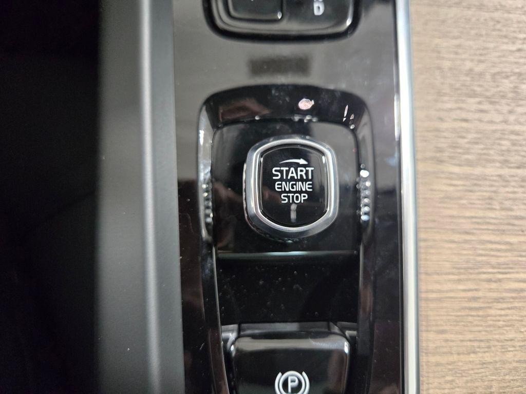 new 2026 Volvo XC60 car, priced at $57,985