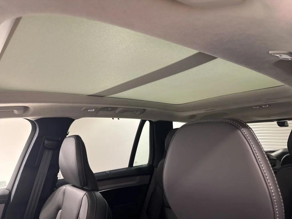 new 2026 Volvo XC90 car, priced at $78,644