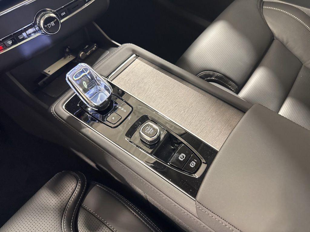 new 2026 Volvo XC90 car, priced at $78,655