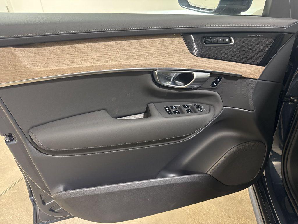 new 2026 Volvo XC90 car, priced at $73,205