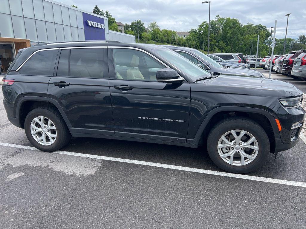 used 2023 Jeep Grand Cherokee car, priced at $30,998