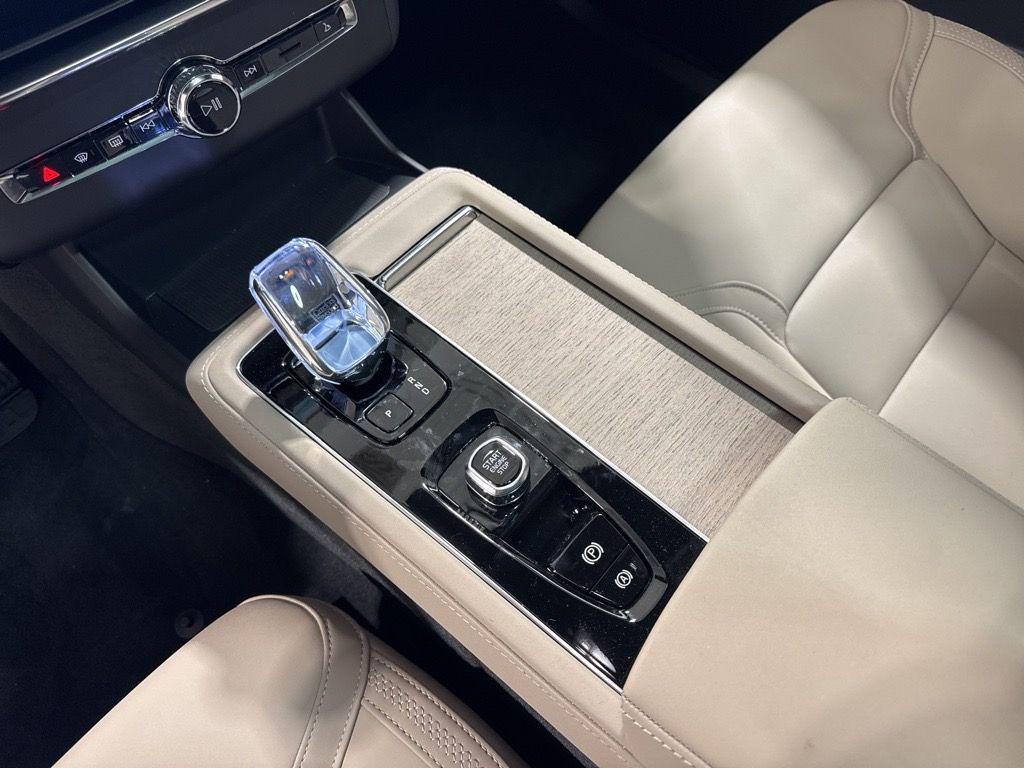 new 2026 Volvo XC90 car, priced at $71,945