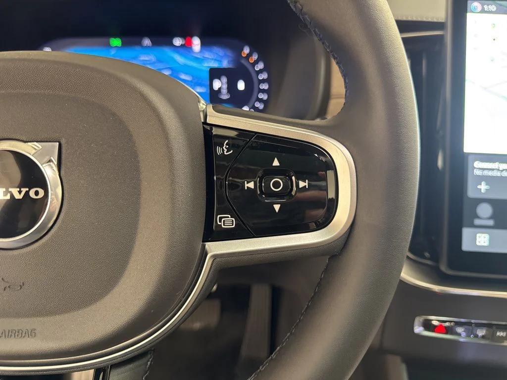 new 2026 Volvo XC90 car, priced at $71,934