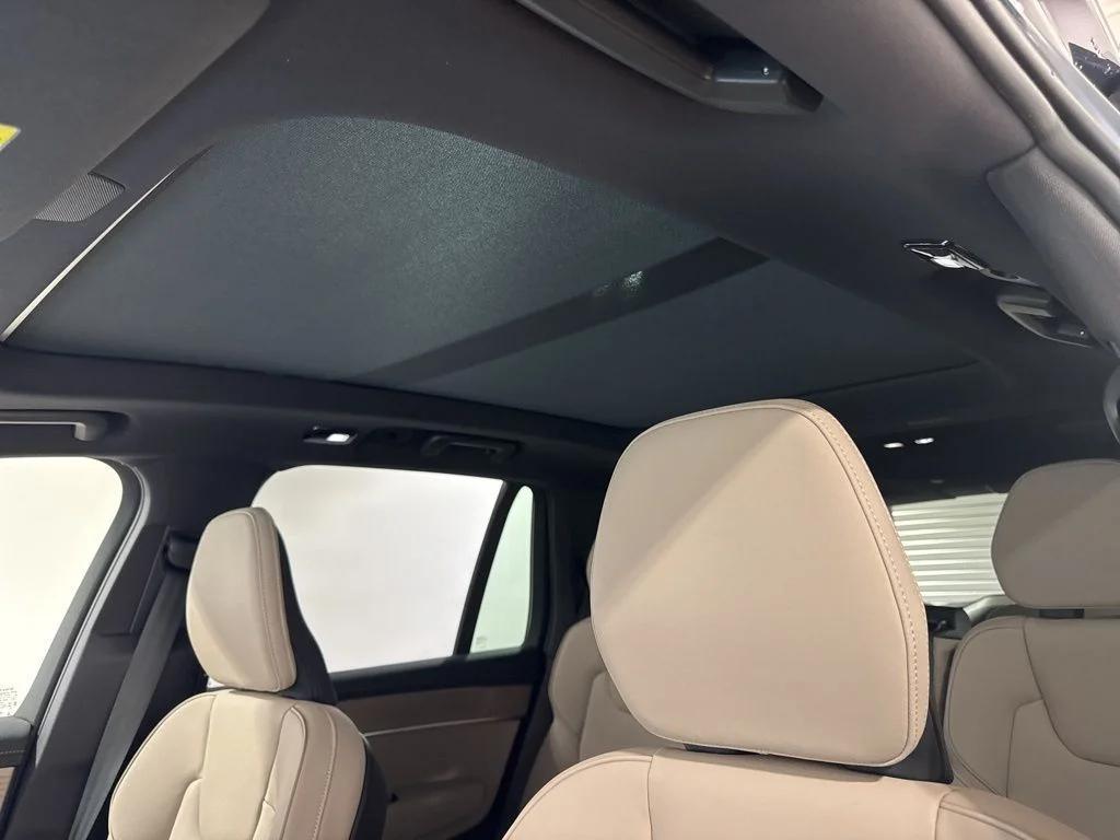 new 2026 Volvo XC90 car, priced at $71,934