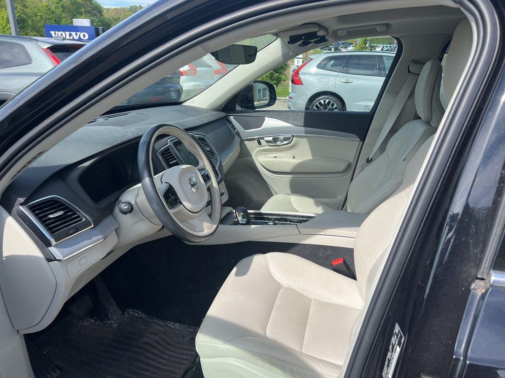 used 2023 Volvo XC90 car, priced at $39,988