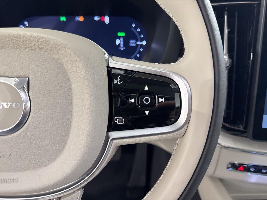 new 2026 Volvo XC60 Plug-In Hybrid car, priced at $75,235