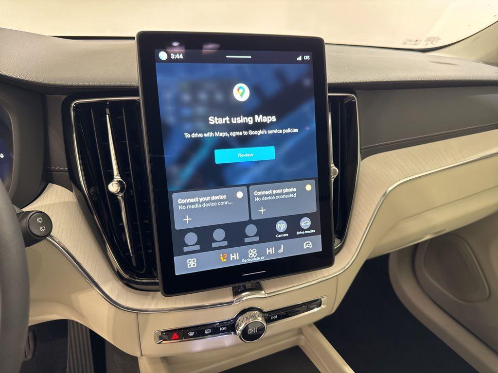 new 2026 Volvo XC60 Plug-In Hybrid car, priced at $75,235
