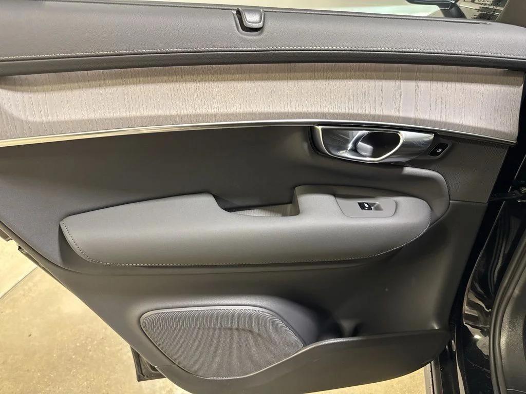 new 2026 Volvo XC90 Plug-In Hybrid car, priced at $86,194