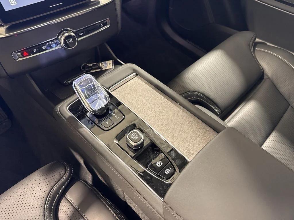 new 2026 Volvo XC90 Plug-In Hybrid car, priced at $86,194