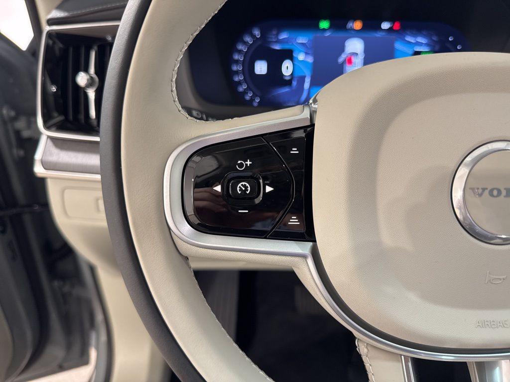 new 2026 Volvo XC90 Plug-In Hybrid car, priced at $85,745