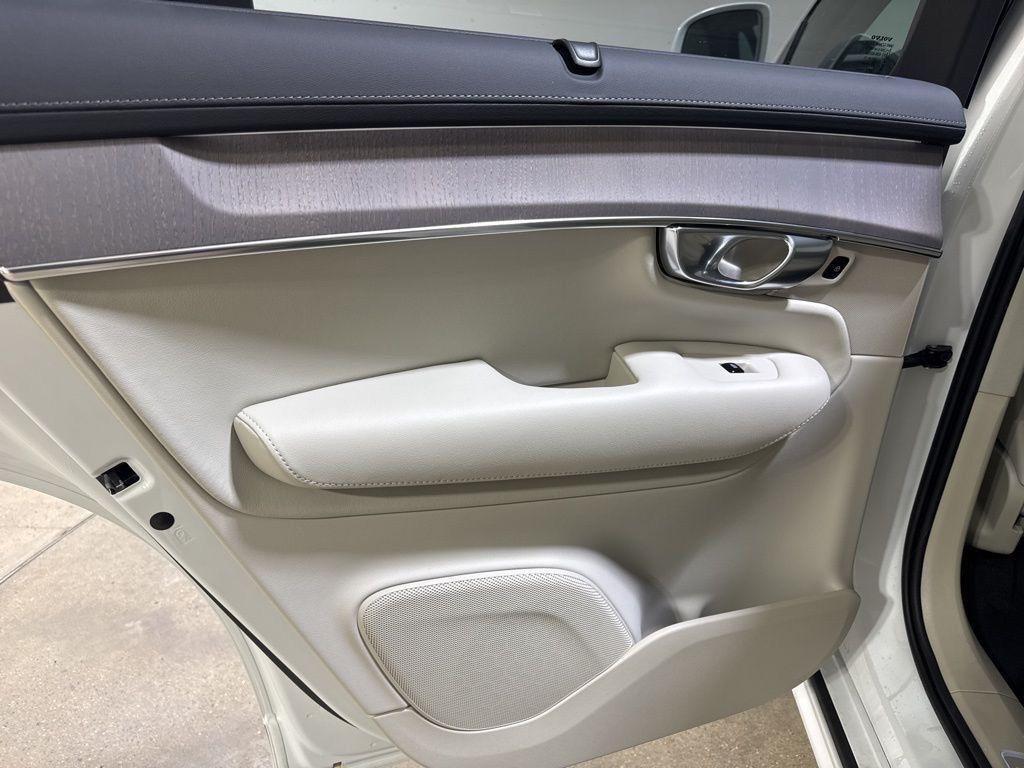 new 2026 Volvo XC90 car, priced at $79,955