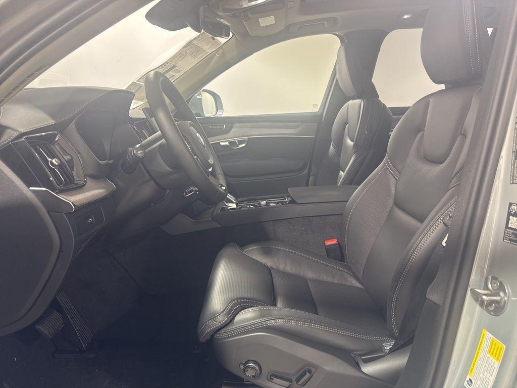new 2026 Volvo XC90 car, priced at $75,270