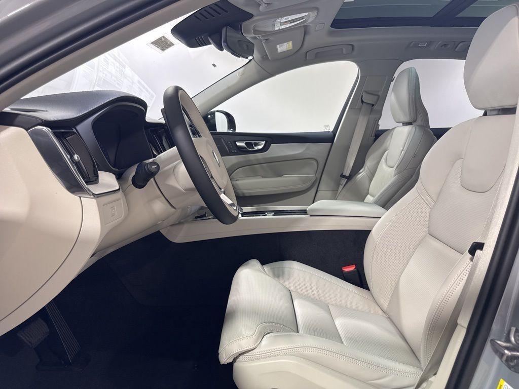 new 2026 Volvo XC60 car, priced at $64,055
