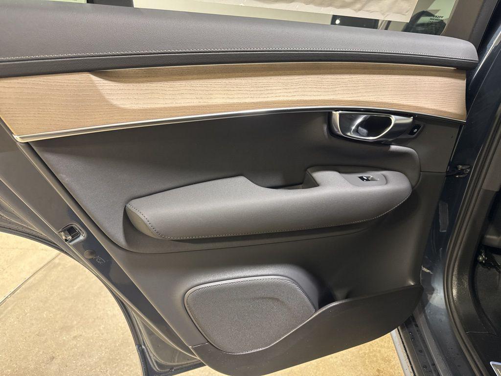 new 2026 Volvo XC90 Plug-In Hybrid car, priced at $81,995