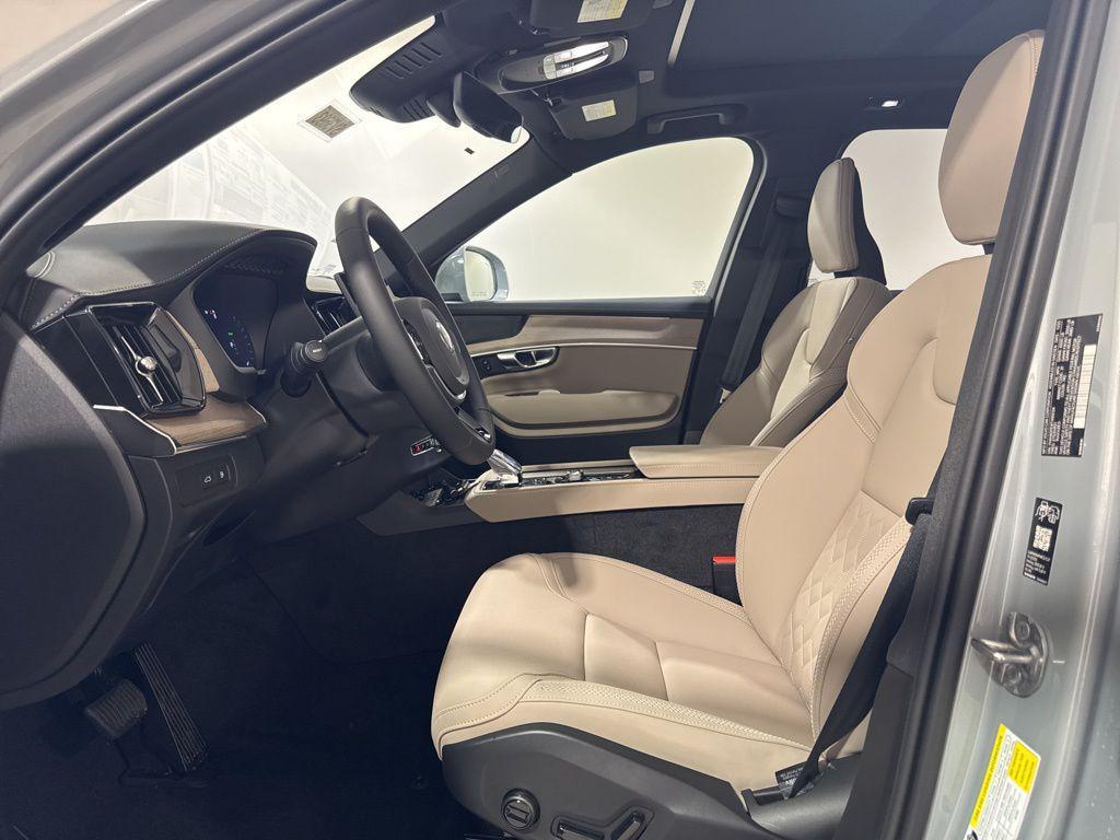 new 2026 Volvo XC90 Plug-In Hybrid car, priced at $81,875