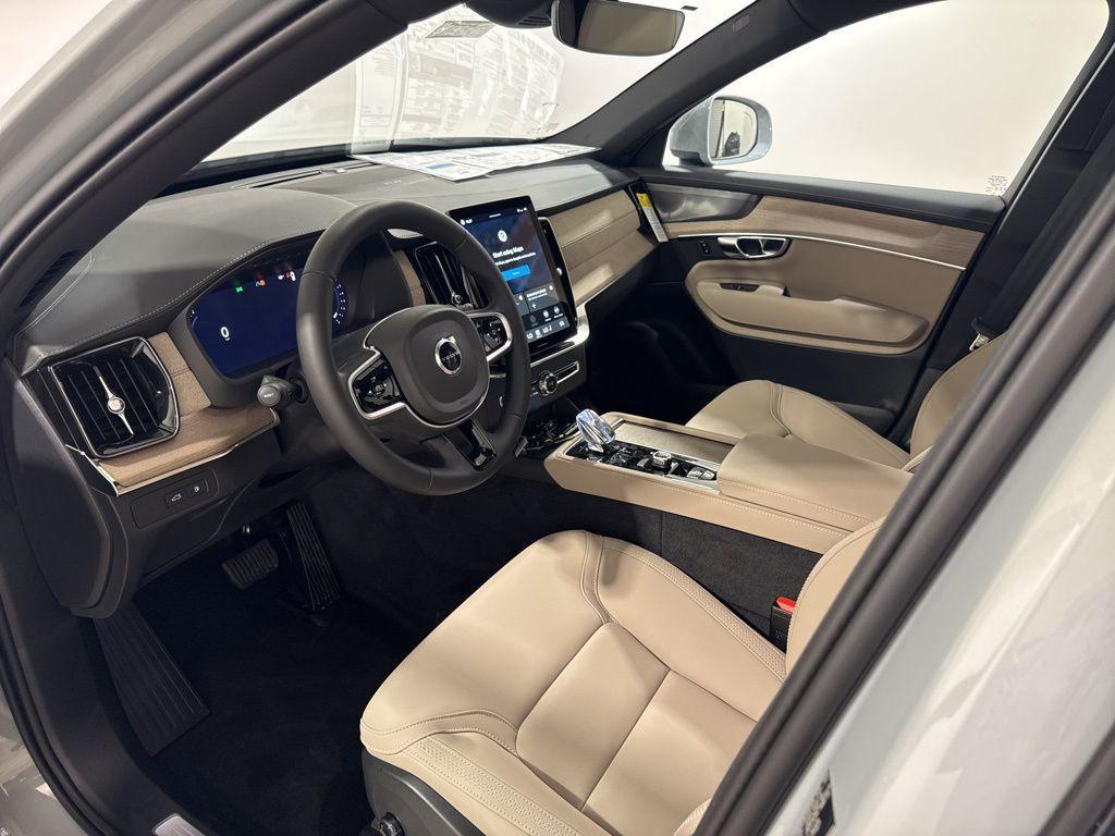 new 2026 Volvo XC90 Plug-In Hybrid car, priced at $81,875