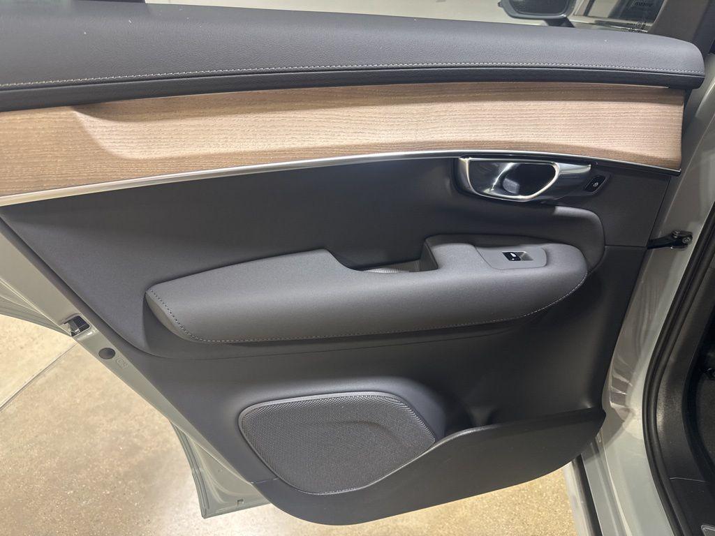 new 2026 Volvo XC90 Plug-In Hybrid car, priced at $82,070