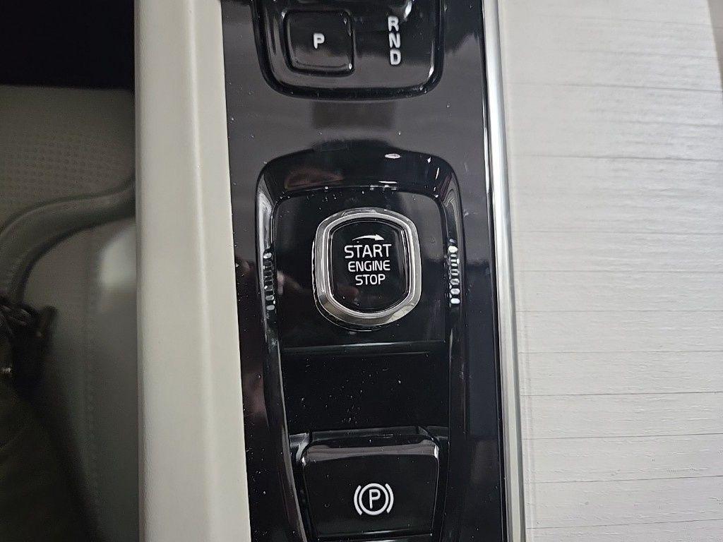 new 2026 Volvo XC60 car, priced at $63,935