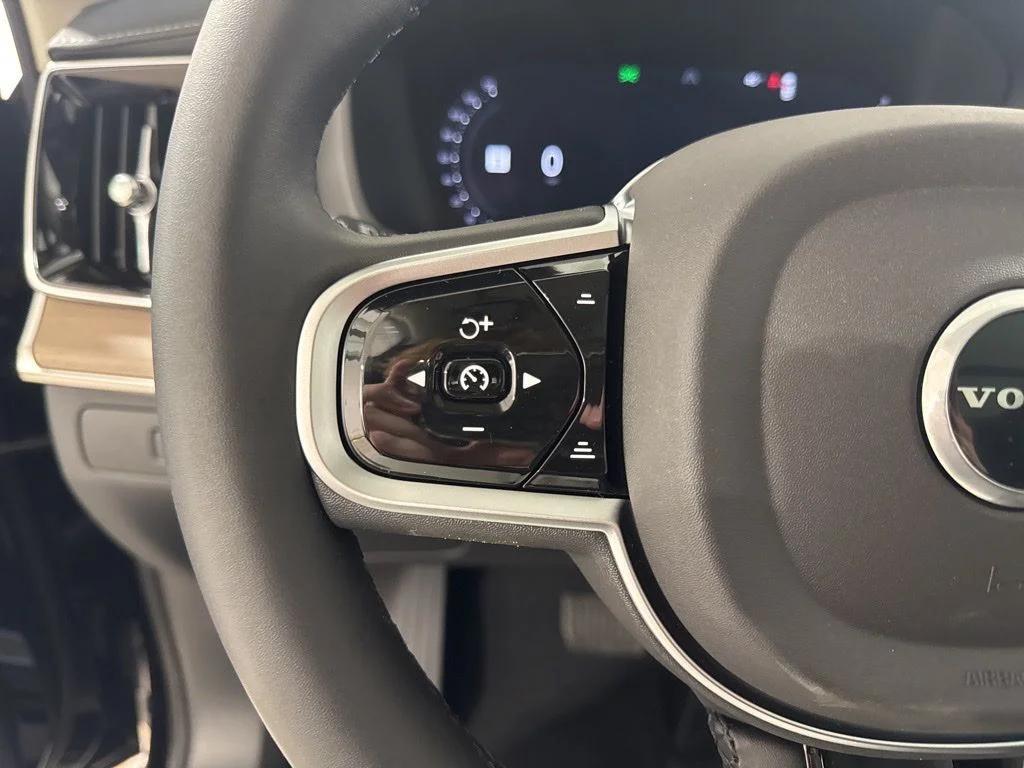 new 2026 Volvo XC90 car, priced at $71,934