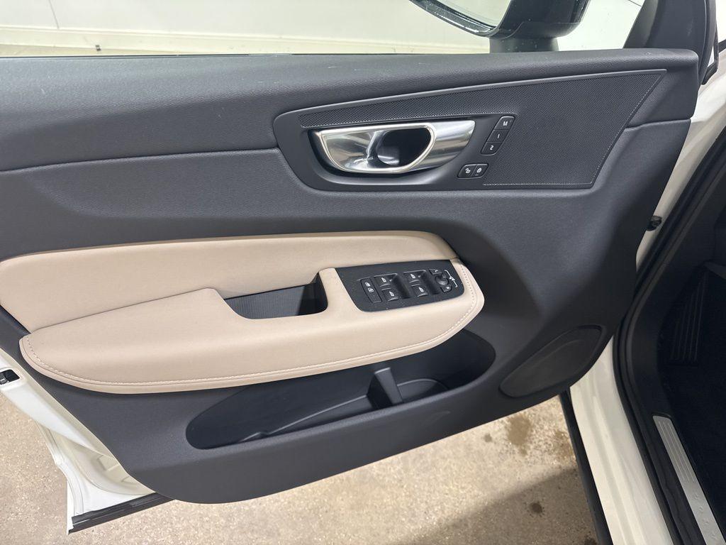 new 2026 Volvo XC60 car, priced at $57,985
