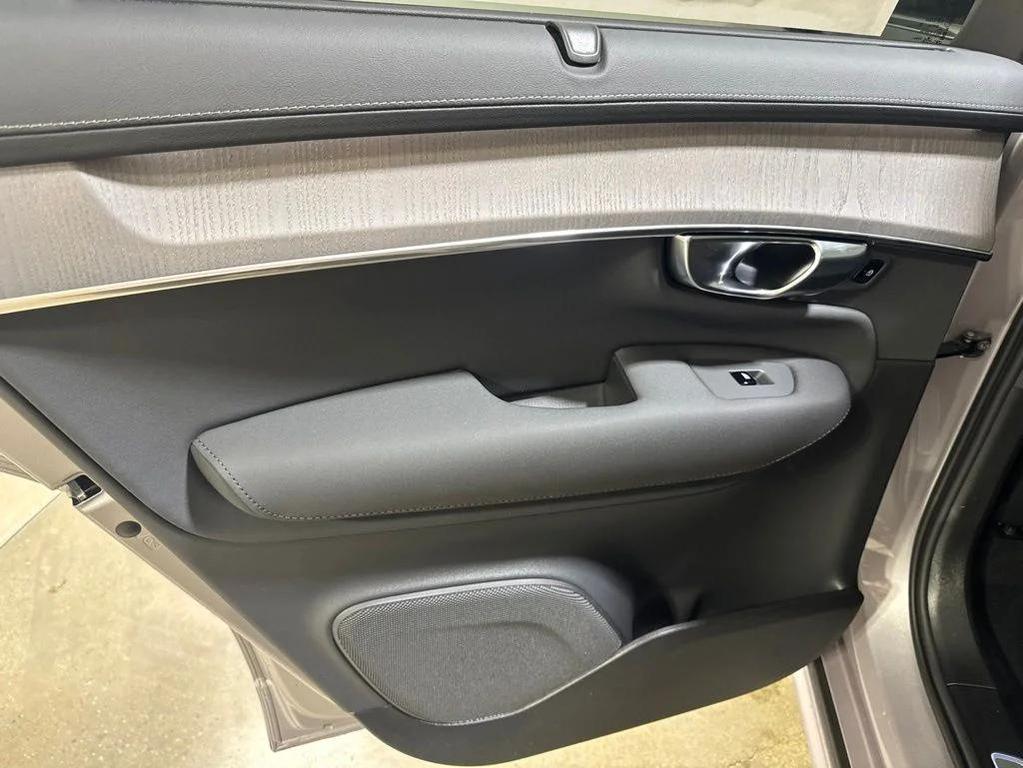 new 2026 Volvo XC90 car, priced at $75,644