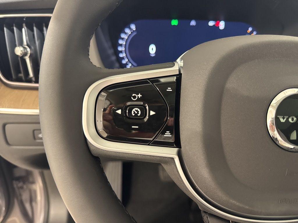 new 2026 Volvo XC60 car, priced at $58,105