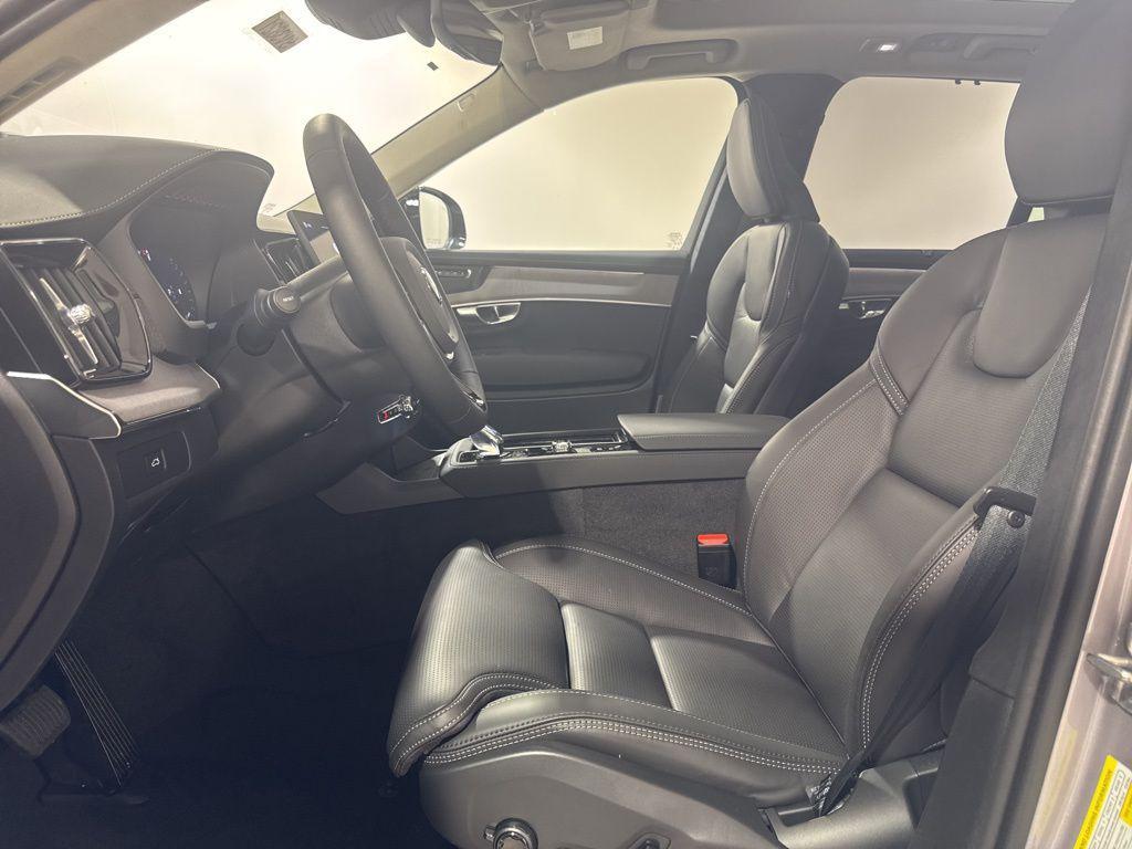 new 2026 Volvo XC90 car, priced at $79,570