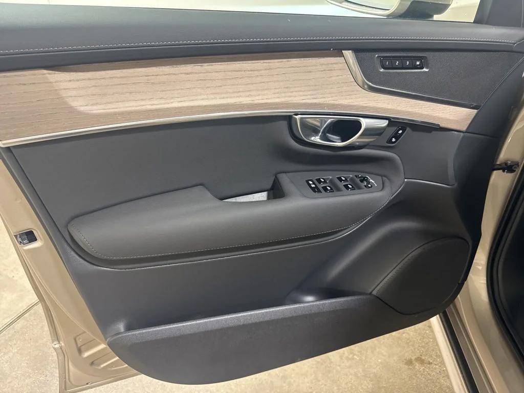 new 2026 Volvo XC90 car, priced at $70,709