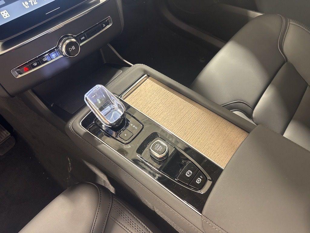 new 2026 Volvo XC90 Plug-In Hybrid car, priced at $81,155