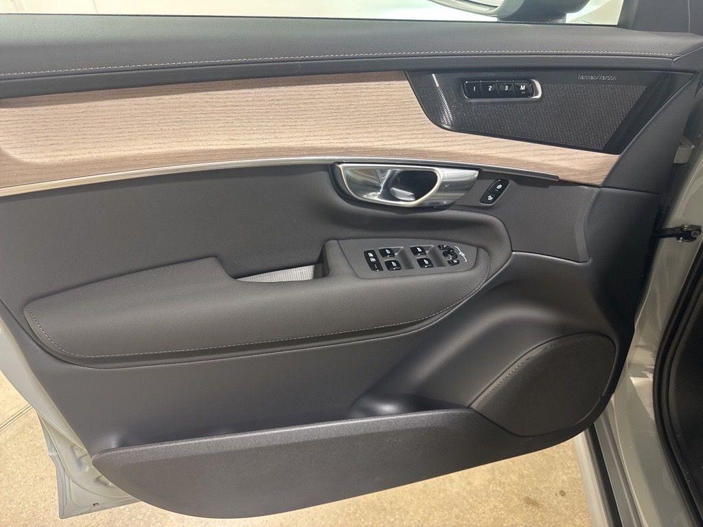 new 2026 Volvo XC90 Plug-In Hybrid car, priced at $81,155