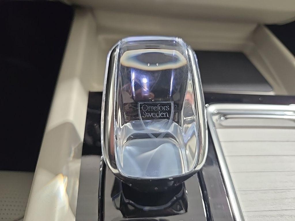 new 2026 Volvo XC60 Plug-In Hybrid car, priced at $75,235