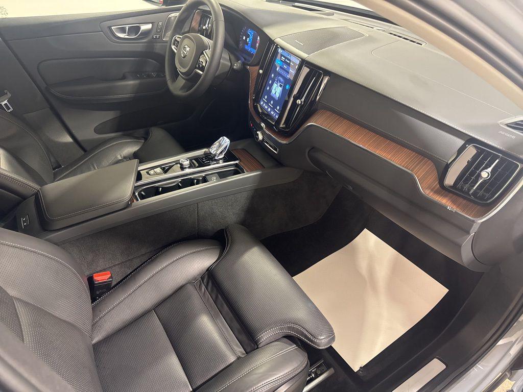 used 2024 Volvo XC60 Recharge Plug-In Hybrid car, priced at $51,898